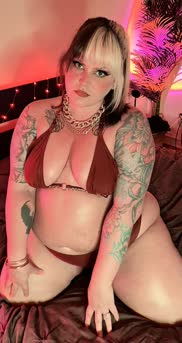 Wana get me naked and cover me in oil..