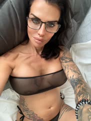 Hot mom whilst the kids are at summer school â€¦