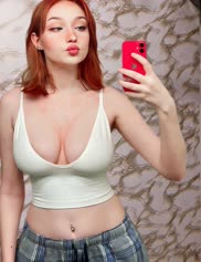 i like to tease guys with my boobs ðŸ˜œ