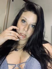 Ive a very pretty face, dont you think? ðŸ¥µ