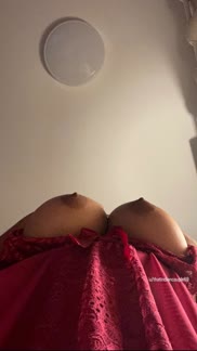 I wanna squeeze my tits on your face ðŸ‘„