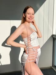 The bigger my belly gets the more revealing my skirt gets