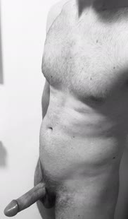 Who else gets horny when itâ€™s hot? (M)