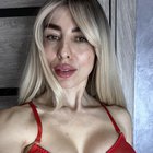 This body and boobs invite you in