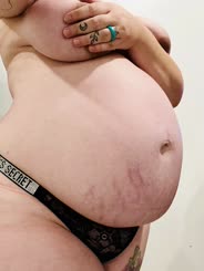 Describe what you want to do to my pregnant: body