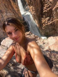 Iseewaterfallsinthispic