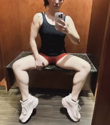 Momshavemoremuscle