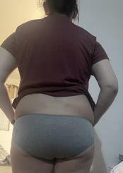 Mybigpregnantbootyinsometightpanties