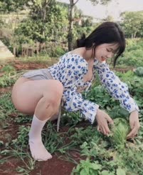 Shelovesdoinggardening