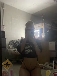 Ur fav girl in her college dorm: room