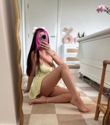 Whohasathingforamilfinasundress 