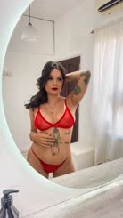 You think red looks good on: me