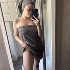 Would love to give someone a bj in this shower