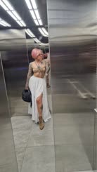  F Whenthemilfstepsin thepartystarts 