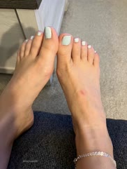 Are you a fan of anklets and sky blue nails?