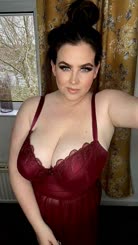 voluptuous 