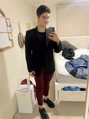 Hey humans! I have an event that Iâ€™m going to soon and Iâ€™d love to know what yâ€™all think about this outfit! Anything I should change?