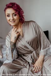 Hey the I'm a woman with a beautiful tan robe!