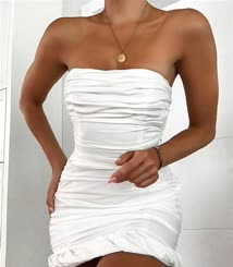 SchÃ¶ne Frau in weiÃŸem Kleid