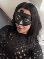 Should I take the mask off for my next video? Iâ€™m 23yo and iraqiðŸ’“