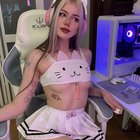 React if I can send nudes everyday