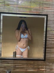 Ich [F18] komme gerade vom Strand zurÃ¼ck. Wer hilft mir beim Abduschen des Salzwassers?