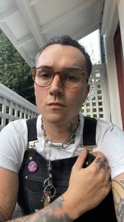 who is â€œgay darâ€?