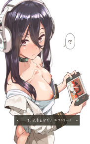 Gamer girls don't wear bra when playing