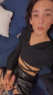 Someone should come suck this thing ðŸ˜‰ðŸ–¤