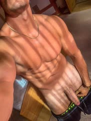 Have u ever fucked a bodybuilder with a fat cock? PS. Not hard.
